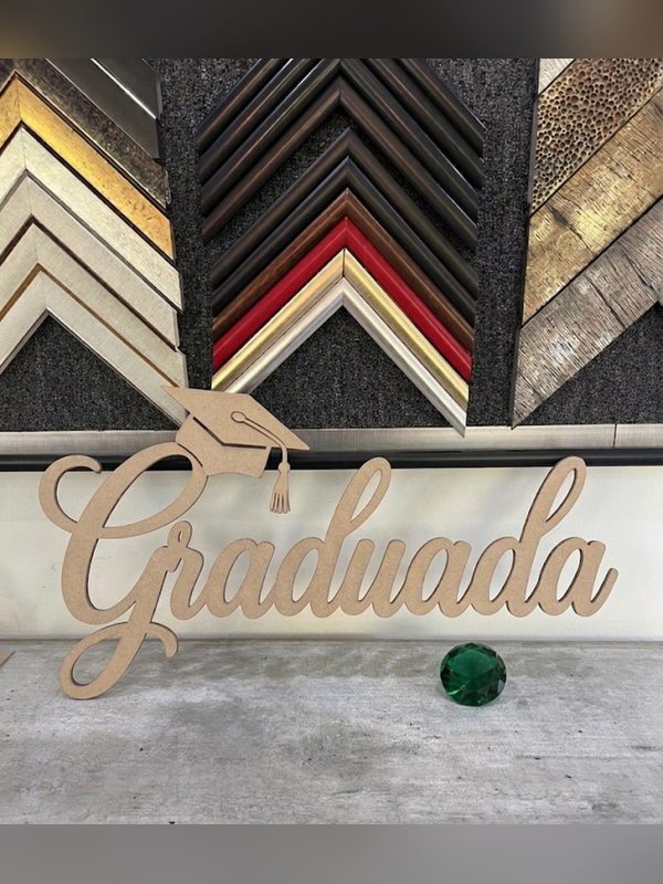 Letrero de madera Graduada cortado a láser