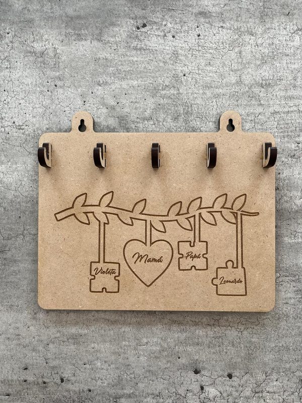 Portallaves de madera grabado con árbol familiar